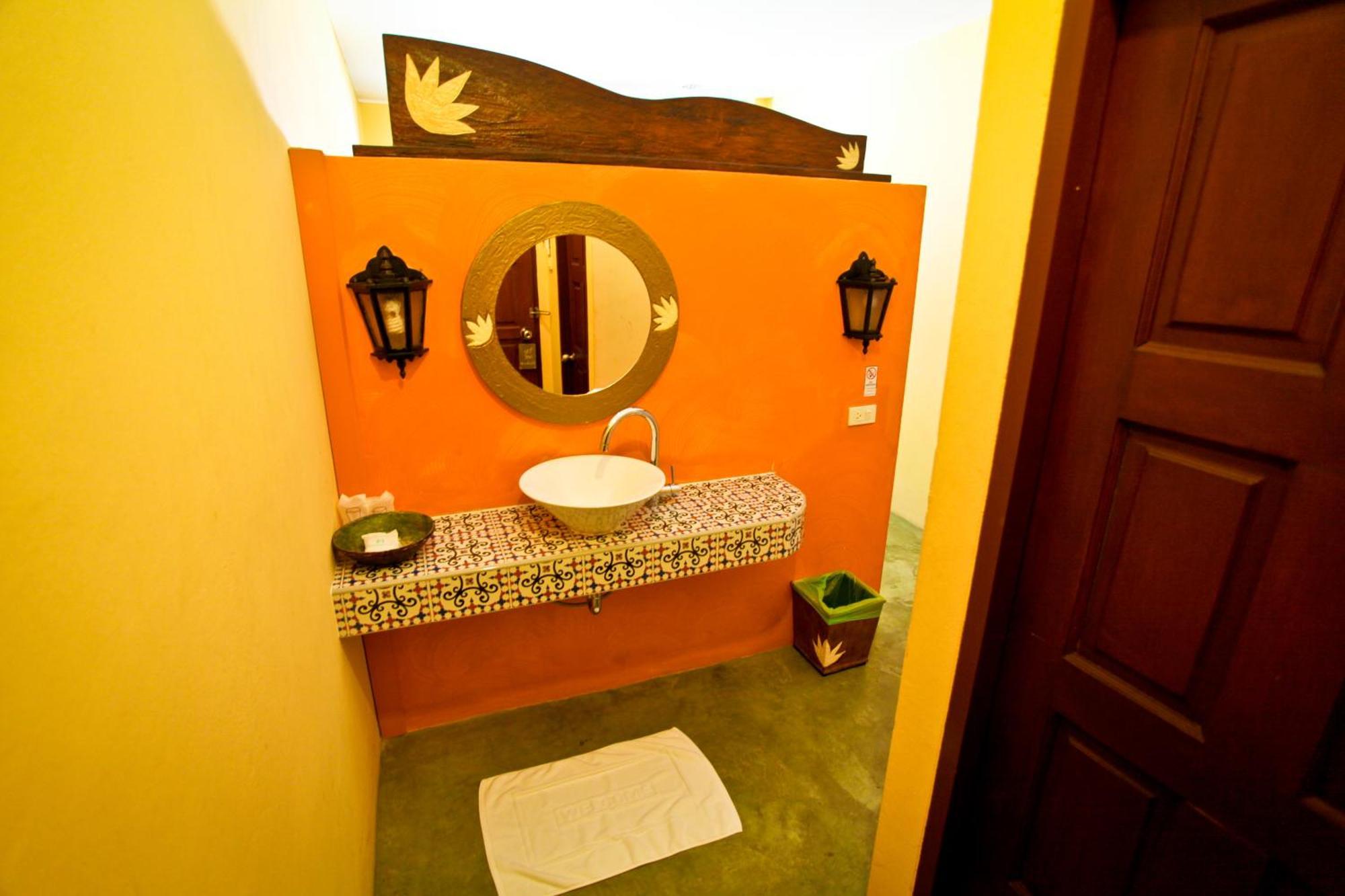Boondaree Home Resort Praia de Kata Exterior foto